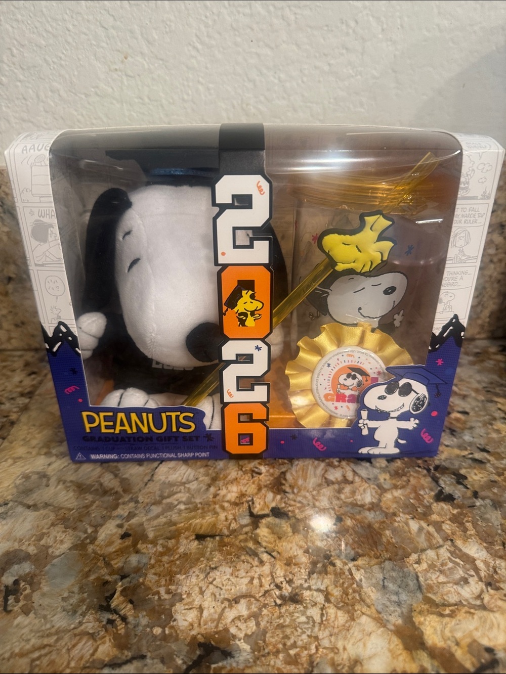 Peanuts Snoopy & Woodstock Graduation Gift Set - Black, White, Yellow, Gold